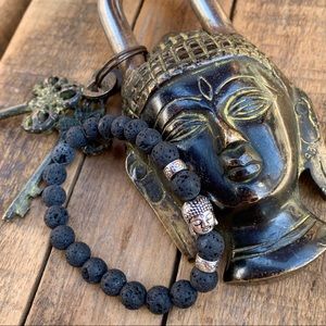 ✨LAVA STONE ESSENTIAL OIL DIFFUSER BRACELET✨